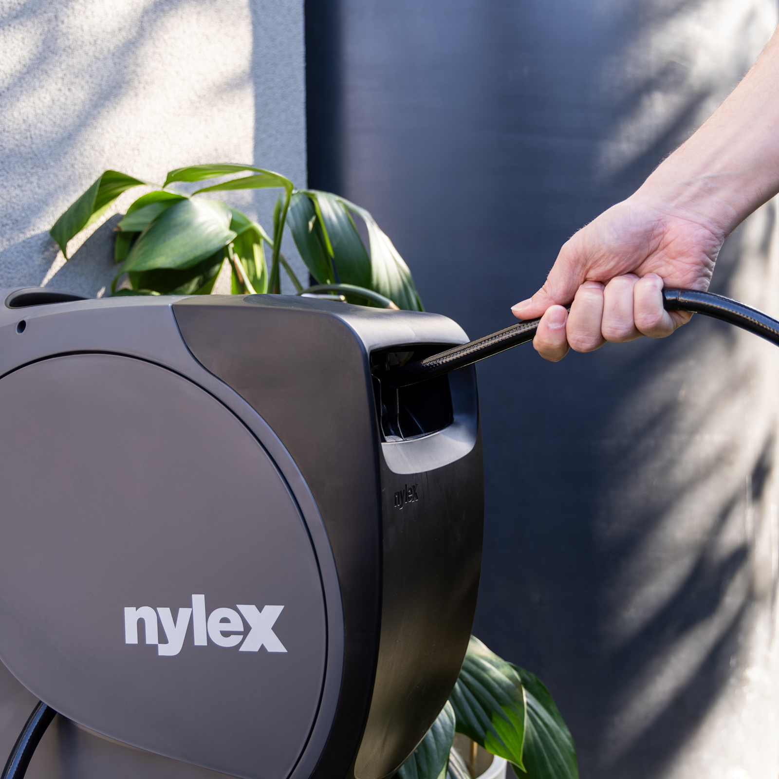 Nylex 20m Auto Retractable Hose Reel - Bunnings Australia